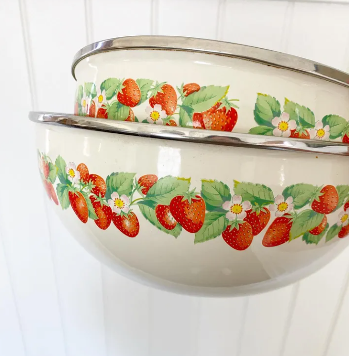 Vintage Strawberry Enamel Nesting bowls