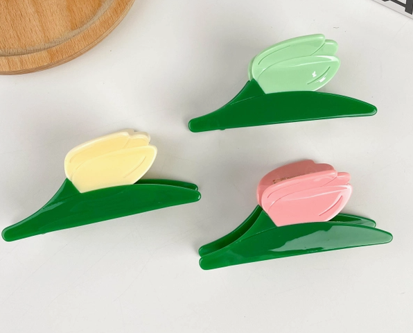 Cartoon Tulip Claw Hair Clip