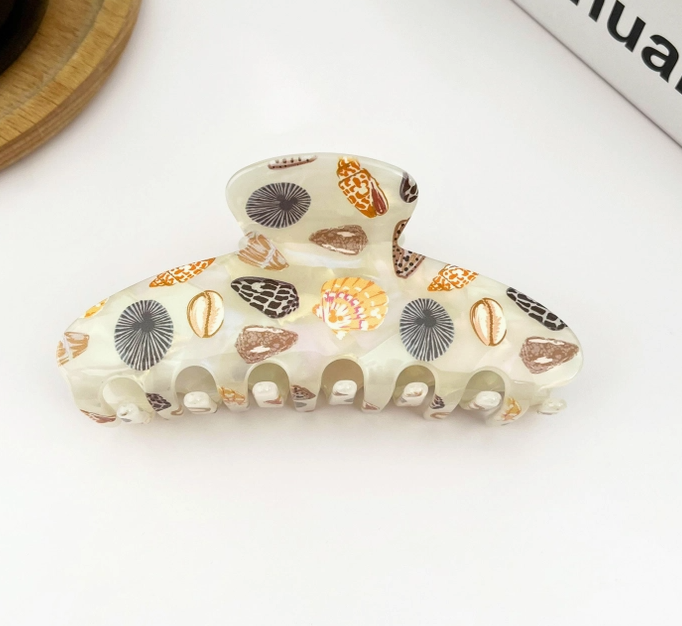 Seashell Haie Claw Clip