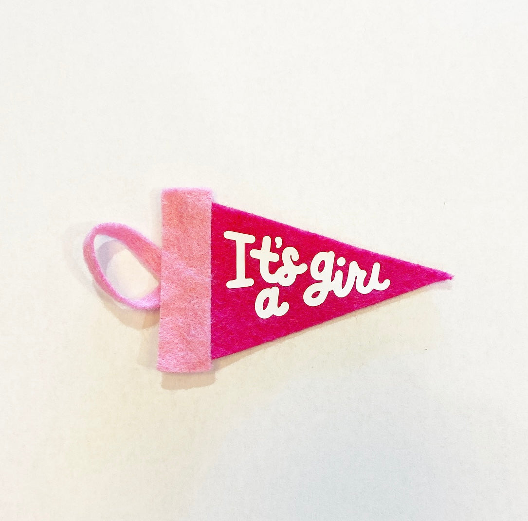 Mini Pennat Flag "It's a girl"