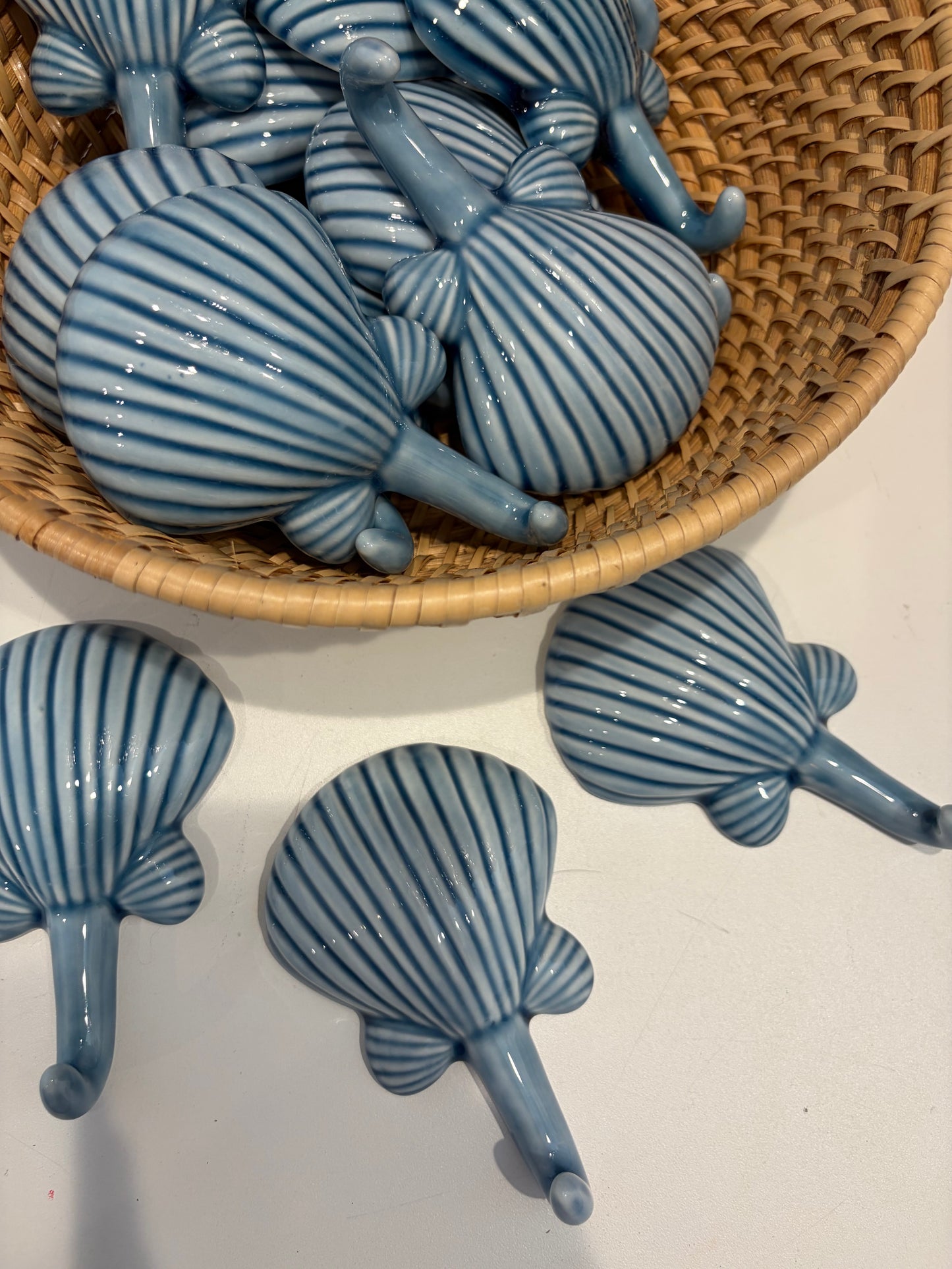 Ceramic Shell Wall Hooks