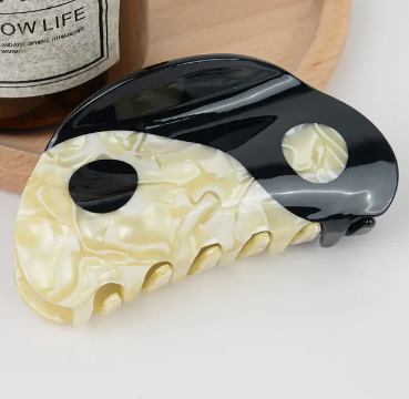 Ying Yang Claw Hair Clip