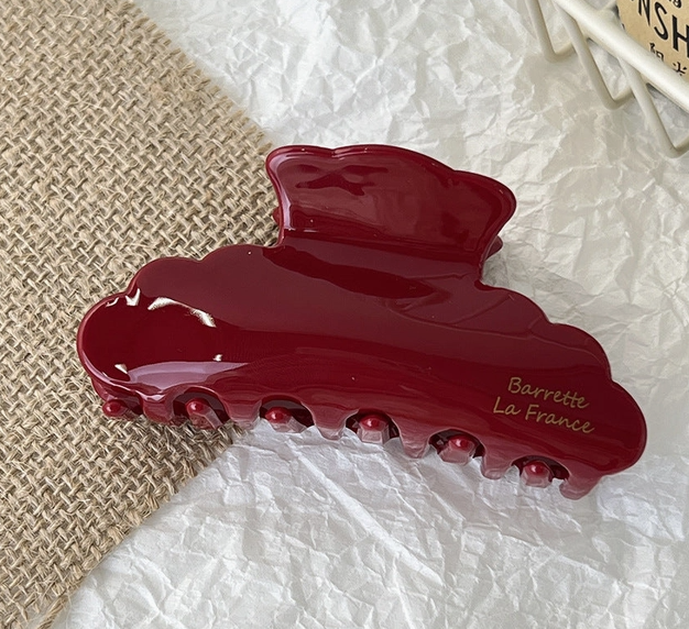 Scalloped French Claw Hair Clip